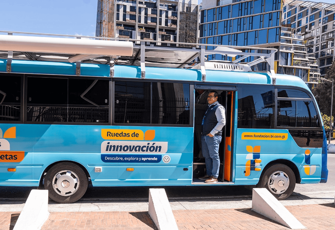 oficinas-moviles-educatcion-3-optimized